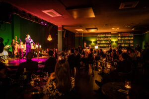 EllingtonClub_mascherine e tavoli distanziati_phCosimoSinforini (1)