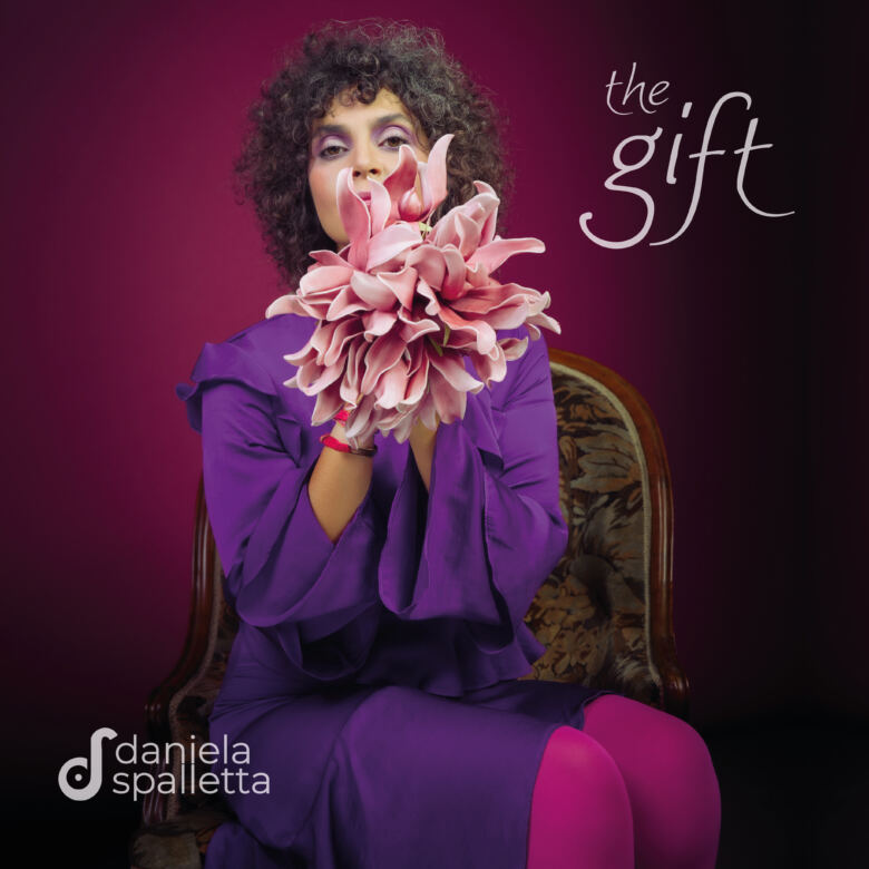 "The gift” è il nuovo singolo di Daniela Spalletta