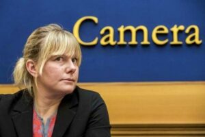 sara-cunial-1303593