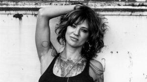 1632739052_ASIA-ARGENTO-FRAGILE-DISINIBITA-TRASGRESSIVA.jpg