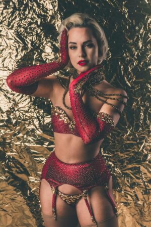 hollys-good-portrait-2