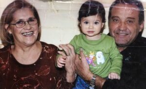 danilo-fedeli-con-la-moglie-carmelina-e-la-nipotina-carlotta