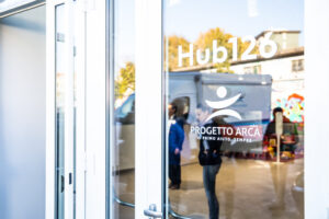 hub-126_esterno